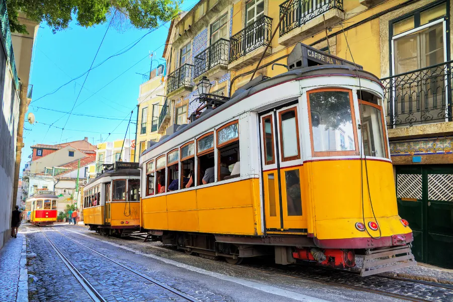 Cheap car rental in Lisbon